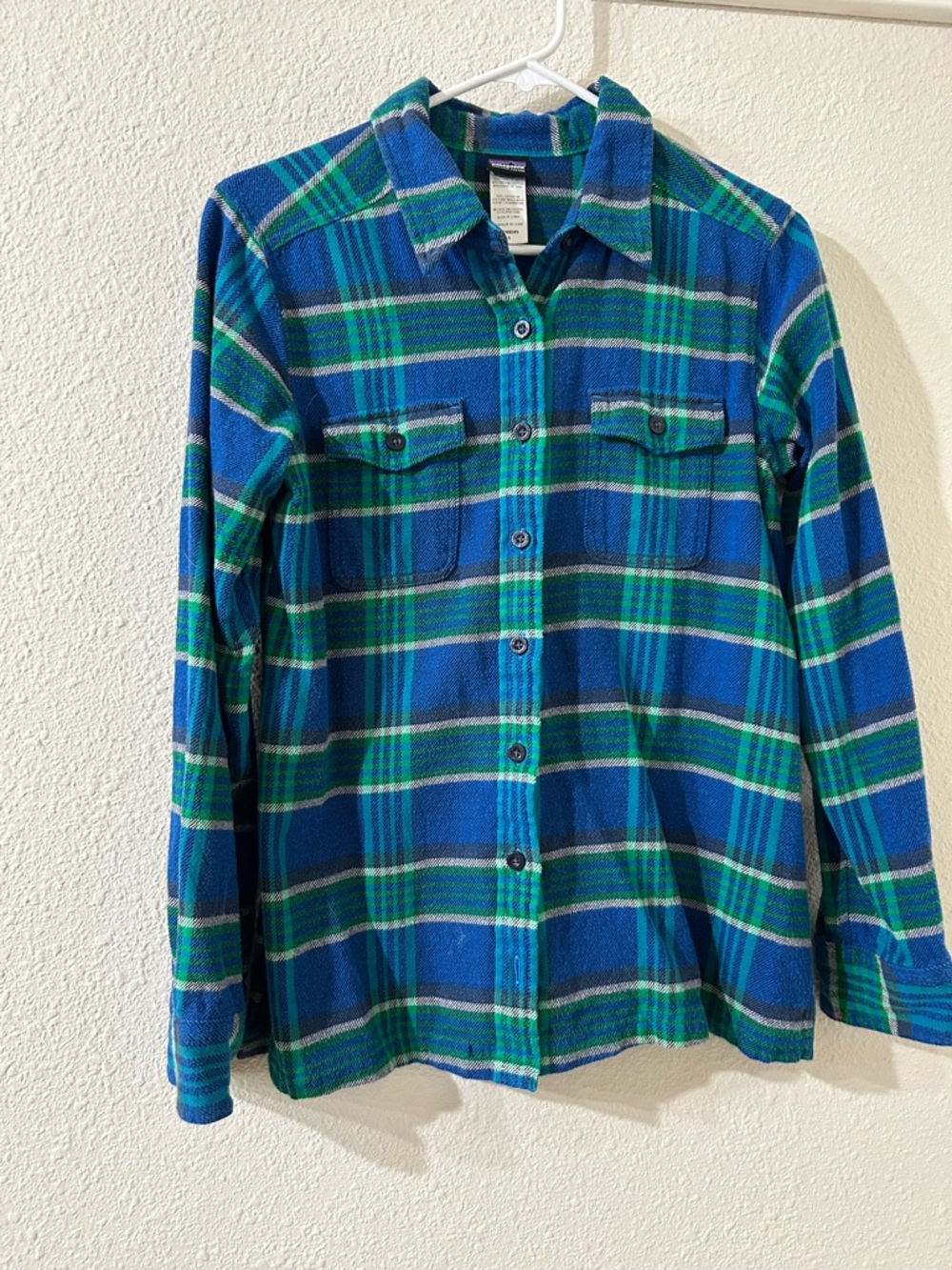 Patagonia Women’s Fjord Flannel Button Down Shirt